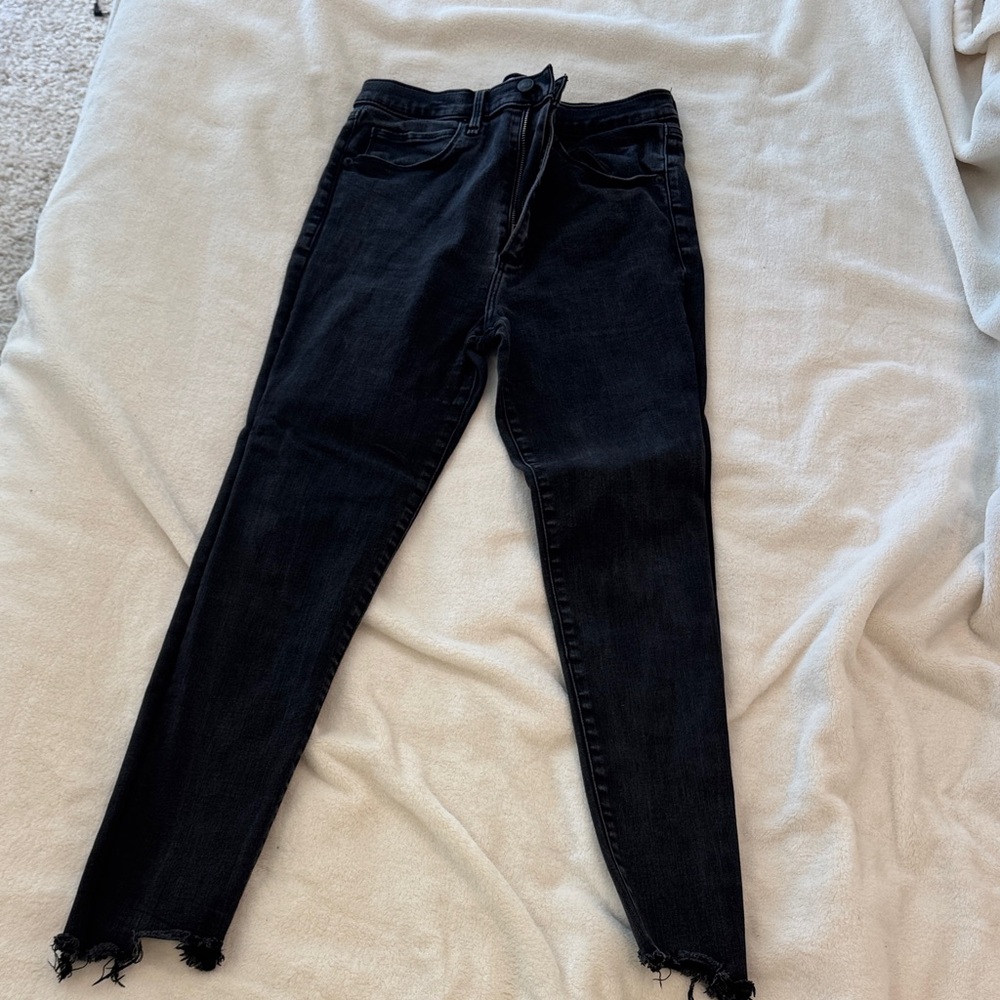 abercrombie Black Distressed Women's Jeans. super skinny ultra high rise 30S